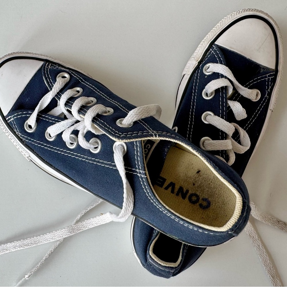 Converse All Star Low Tops – Navy Blue – Women’s Size 5.5